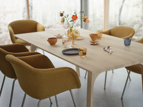 Earnest Extendable Table | 205 X 100 CM | 80.75 X 39.5" | Tables de repas | Muuto