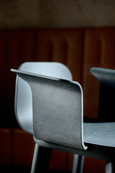 AEON COMFORT BAR Upholstered seat | Sgabelli bancone | Zeitraum