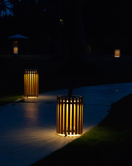 Cube Lamp Medium H41cm - Natural Teak | Outdoor floor lights | Design Pergola