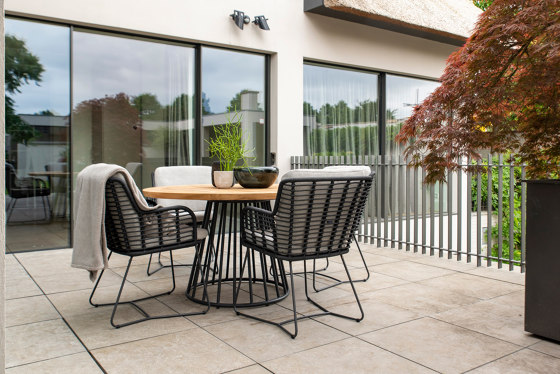 Elton Living Chair | Sessel | Design Pergola