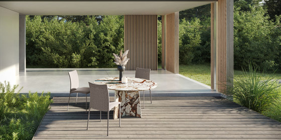 Nobile Outdoor I 
3076-O | Chairs | DRAENERT