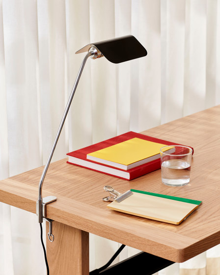 Apex Desk Lamp | Lámparas de sobremesa | HAY