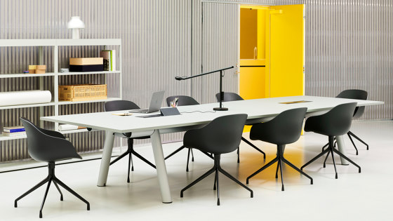 Boa High Table | Tables de repas | HAY