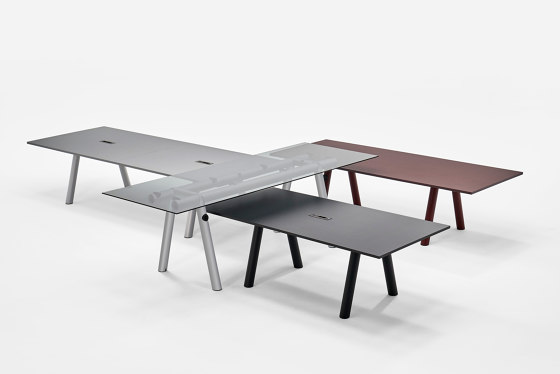 Boa High Table | Tables de repas | HAY