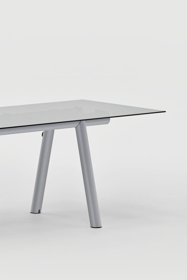 Boa High Table | Dining tables | HAY