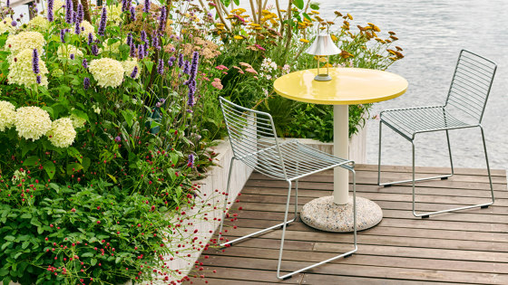 Ceramic Table | Tables de bistrot | HAY