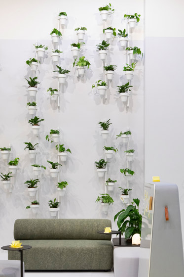 Slide Wall 3 | Plant pots | Cascando