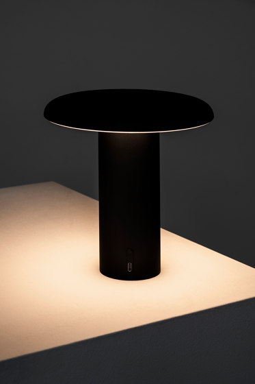 Takku | Table lights | Artemide