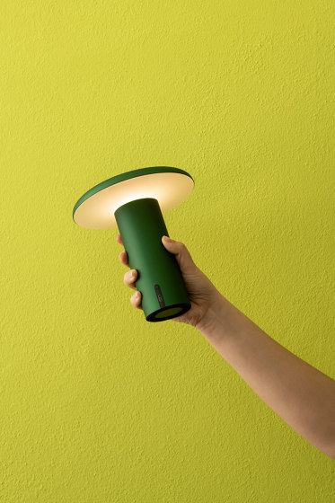 Takku | Lampade tavolo | Artemide