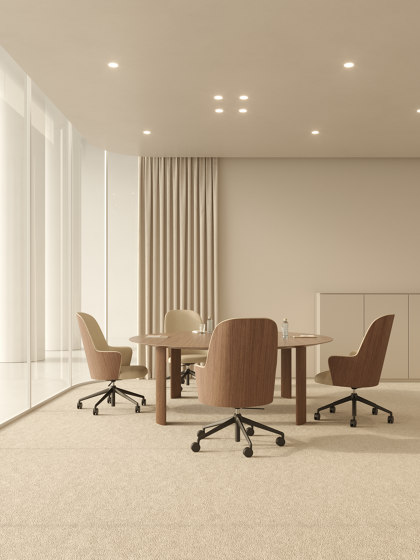 Aleta Executive chair - five casters aluminium base back in wood | Stühle | viccarbe