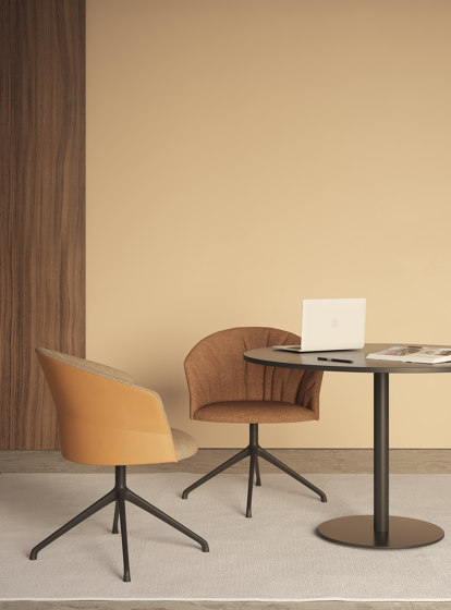 Copa chair - cantilever base & smooth upholstery | Stühle | viccarbe