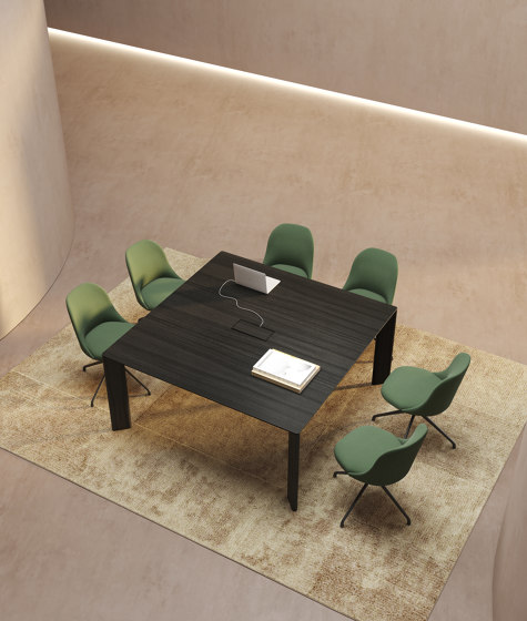 Foro 140X140 | Dining tables | viccarbe