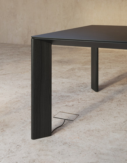 Foro 140X140 | Dining tables | viccarbe