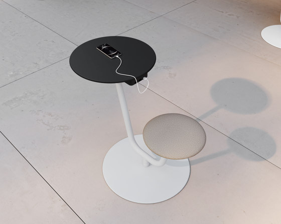 Solar Outdoor table - free base & compact seat | Tables d'appoint | viccarbe