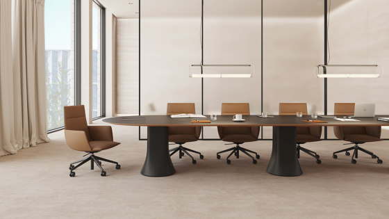 Noha Executive chair with four metal legs | Stühle | viccarbe