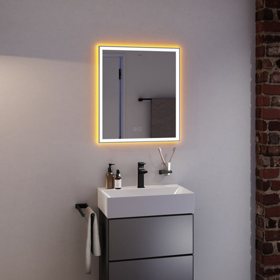 Xarita S Specchio con luci LED 900/50 sensore touch capacitivo | Specchi da bagno | Hansgrohe