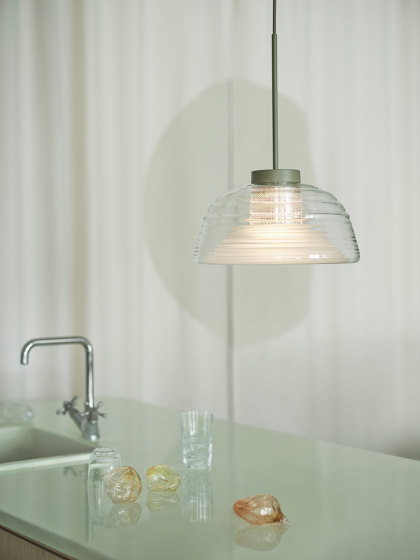 Two-Layer Pendant Lamp | Lámparas de suspensión | Muuto