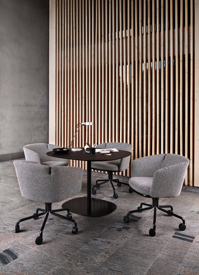 Central F-259 | Chaises | Skandiform