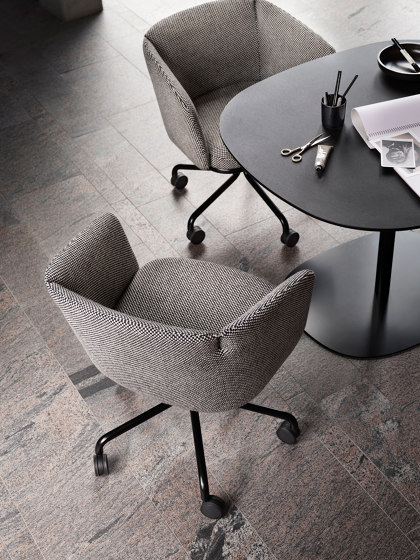 Central F-259 | Chaises | Skandiform