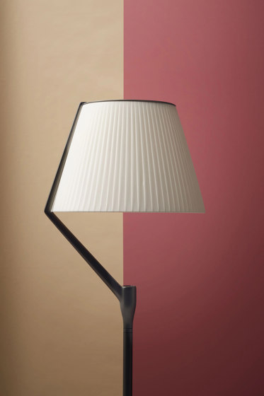 Angelo Stone Terra Titanio | Lampade piantana | Kartell