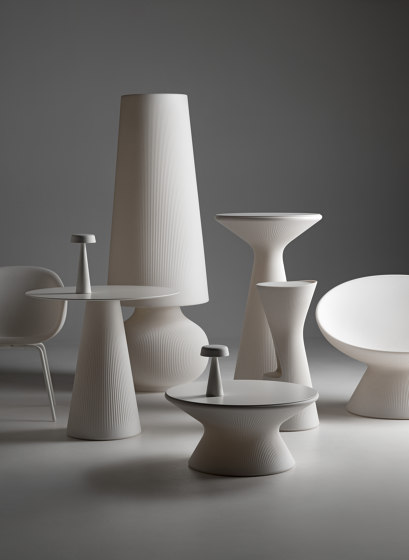 Fade | Table Structure Light | Tables hautes | PLUST