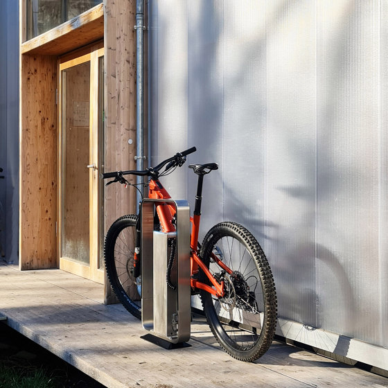 Q-RACK E-Lock Charging Station | Bicycle lockers | AttiaDesign