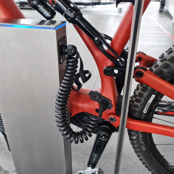 Q-RACK E-Lock Charging Station | Bicycle lockers | AttiaDesign