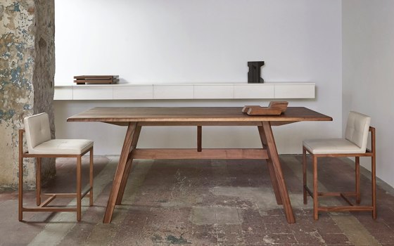 Kant Tables | Dining tables | BassamFellows