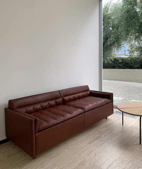 Salon Settee and Sofa | Divani | BassamFellows