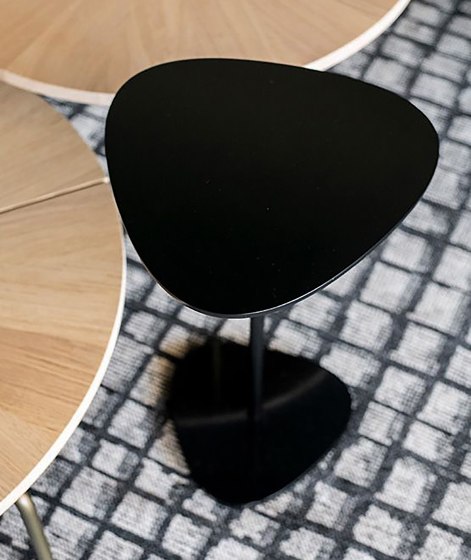 Trigon Tables | Tavolini bassi | BassamFellows