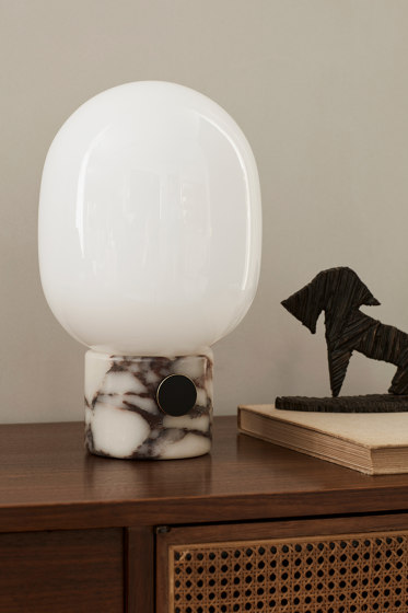 JWDA Concrete Table Lamp | Light Grey/Brass | Lampade tavolo | Audo Copenhagen