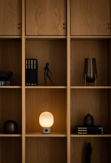 JWDA Table Lamp | Bronzed Brass | Luminaires de table | Audo Copenhagen