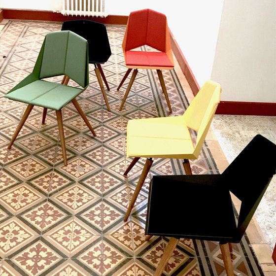 Kite Chair Skidframe | Chairs | OXIT design