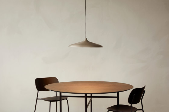 Snaregade Dining Table | Oval Black | Mesas comedor | Audo Copenhagen