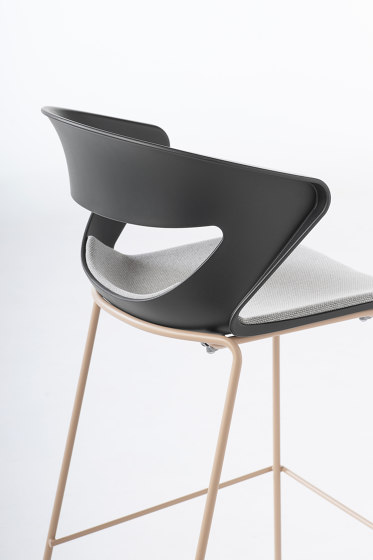 Kicca stool | Bar stools | Kastel