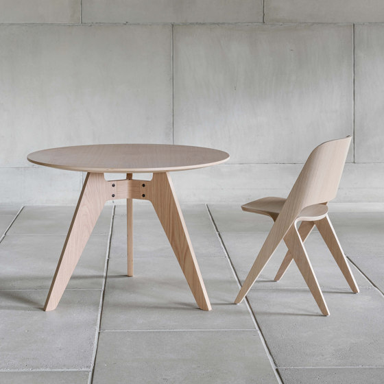 Lavitta Round Table 100 – Oak | Dining tables | Poiat