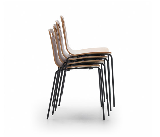 Klip chair - five casters base & smooth upholstery | Chairs | viccarbe