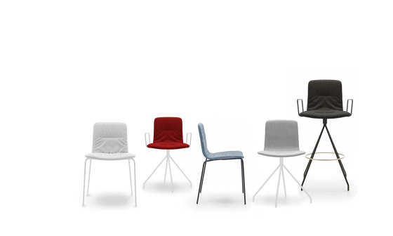 Klip chair - five casters base & smooth upholstery | Chairs | viccarbe