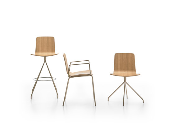 Klip chair - five casters base & smooth upholstery | Chairs | viccarbe