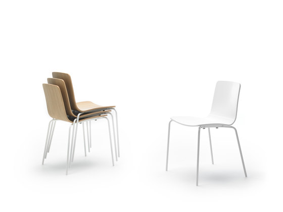 Klip chair - five casters base & smooth upholstery | Chairs | viccarbe