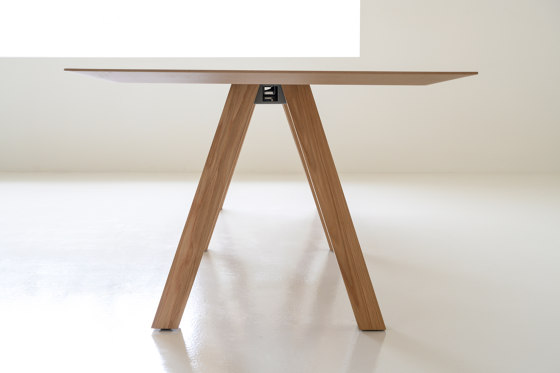 Mesa Trestle 360x120 | Mesas comedor | viccarbe