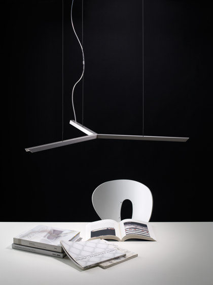 Lineal biblio | Table lamp | Lampade tavolo | Carpyen