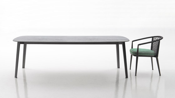 Gelso | Dining tables | B&B Italia
