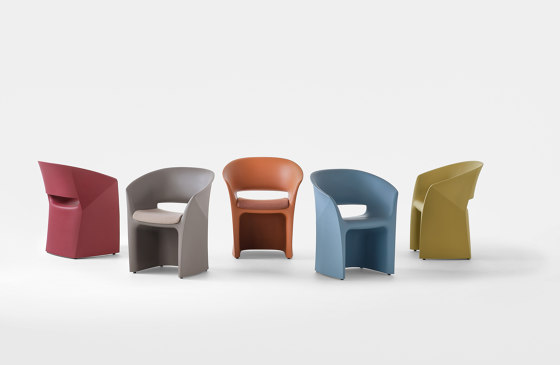 Kuark | Chairs | Kastel