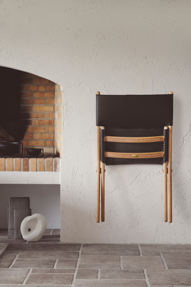 Saxe Chair, Black Stained Oak/Black Leather | Armchairs | Audo Copenhagen