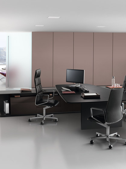 Keypiece Management Desk | Contract tables | Walter K.