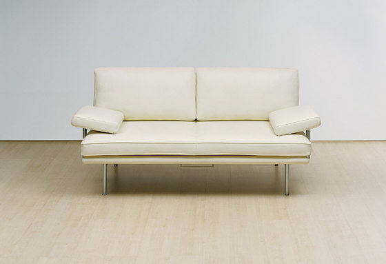 Living Platform Sofa | Divani | Walter K.