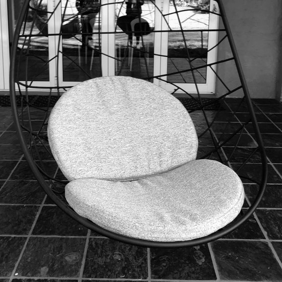 Nest Egg Hanging Chair Swing Seat - Lined | Balancelles | Studio Stirling