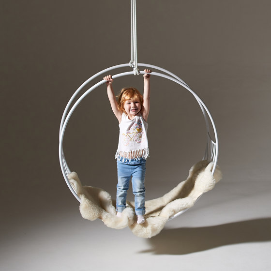 Wheel Hanging Swing Chair - Ndebele | Schaukeln | Studio Stirling