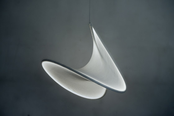 llll.01 standing | white | Free-standing lights | llll